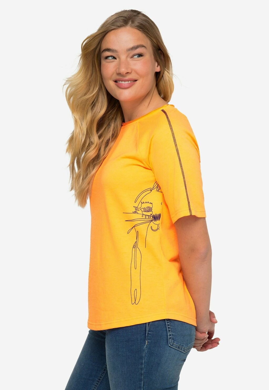 Футболка с принтом LAURASØN, оранжевый
Футболка с принтом LAURASØN, оранжевый