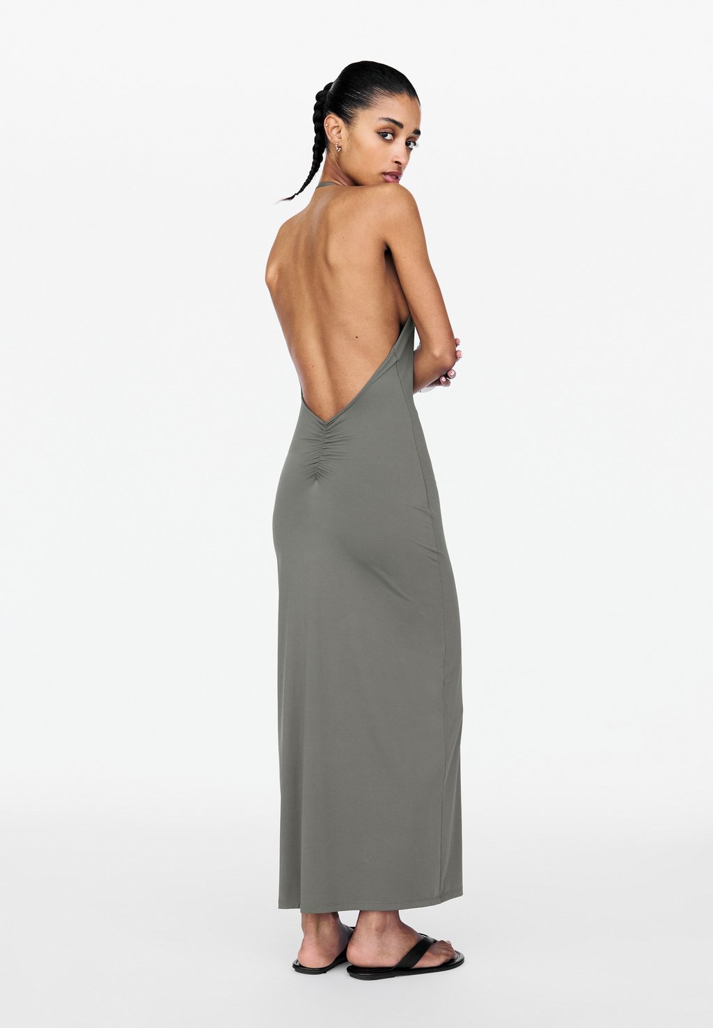 Платье макси HALTERNECK PULL&BEAR, серый
Платье макси HALTERNECK PULL&BEAR, серый