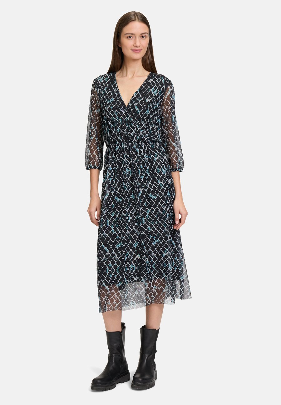 Платье Betty & Co MIT PRINT, Mint/Black/Turquoise
Платье Betty & Co MIT PRINT, Mint/Black/Turquoise