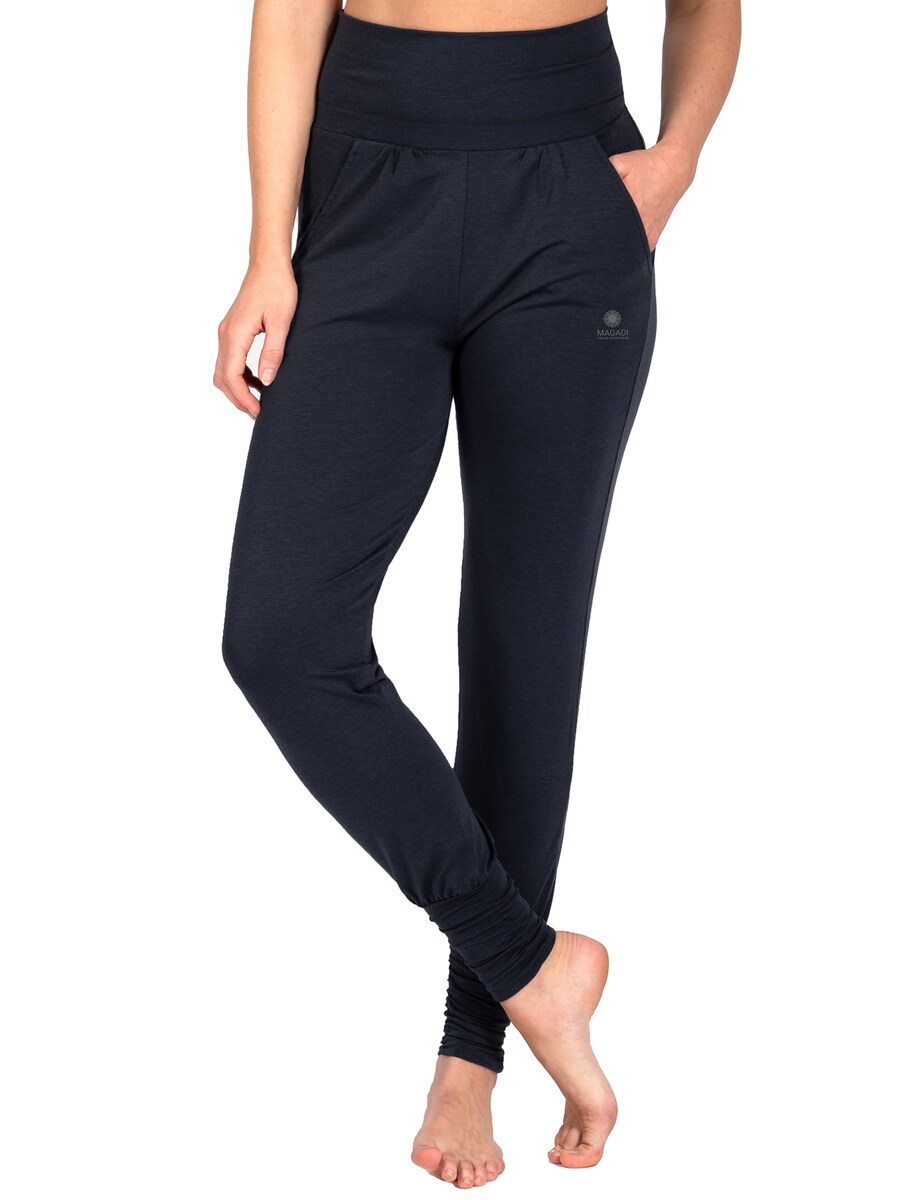 Обычные спортивные штаны Magadi Paula, черный
Обычные спортивные штаны Magadi Paula, черный