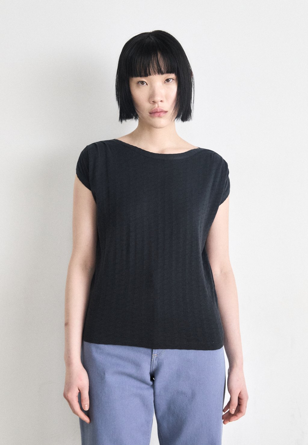 Базовая футболка sessùn, черный
Базовая футболка sessùn, черный