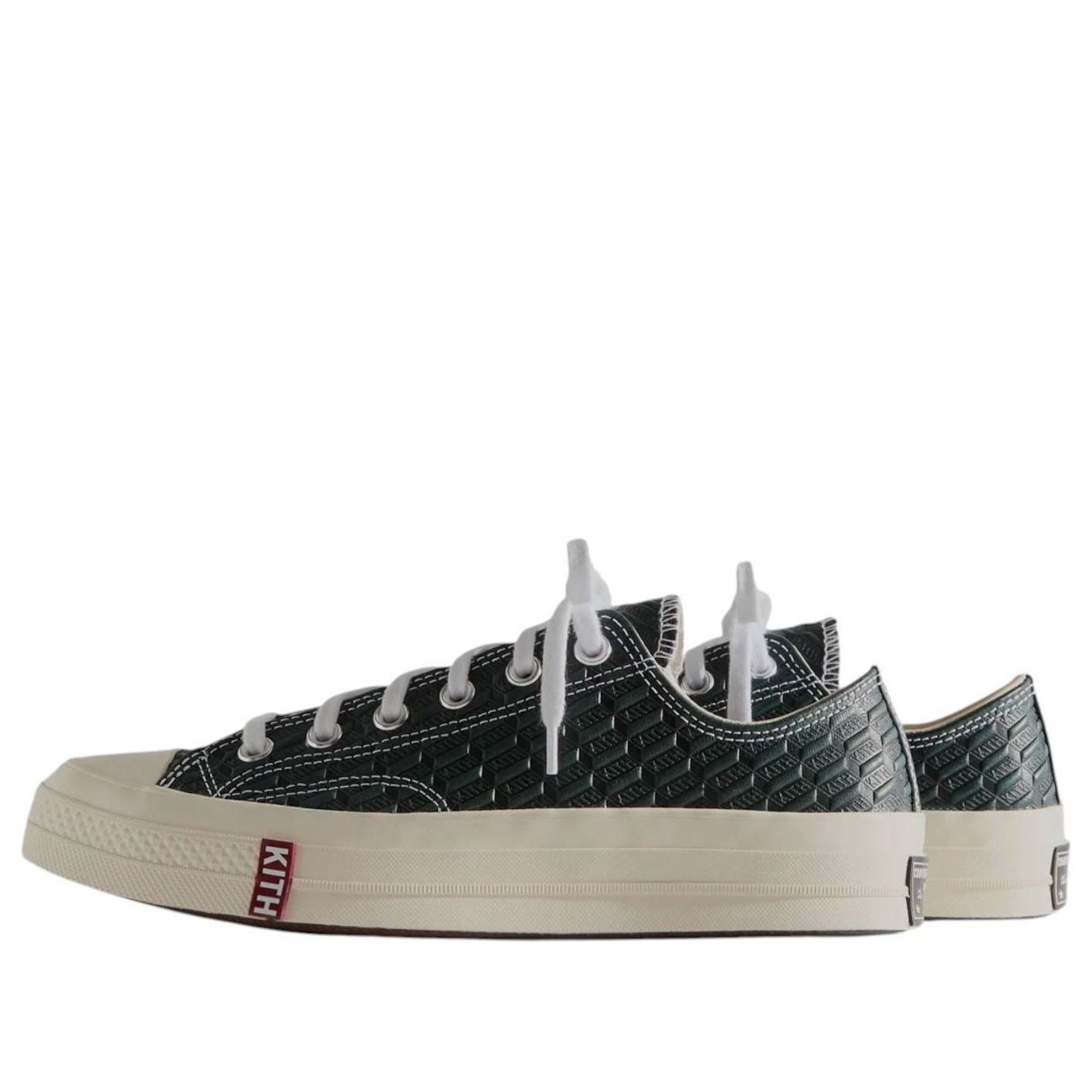 Converse x Kith Chuck Taylor All Star 1970 Ox 'Black Scarab'
Converse x Kith Chuck Taylor All Star 1970 Ox 'Black Scarab'