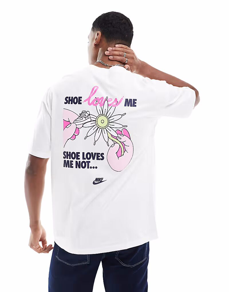 Футболка с графическим принтом Nike белого цвета
Футболка с графическим принтом Nike белого цвета