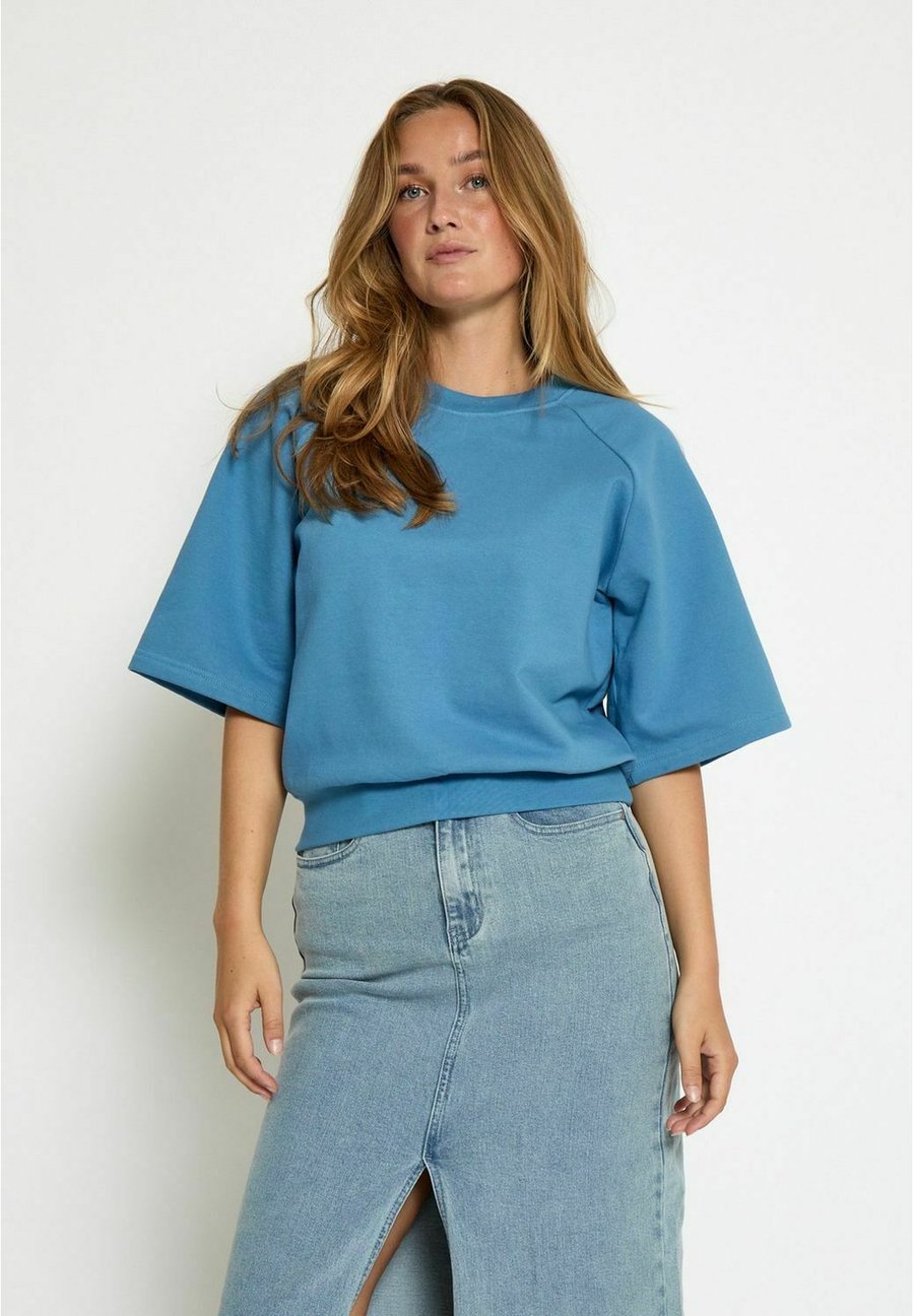 Толстовка Minus MSPILARA GOTS , Parisian Blue/Blue, Синий, Толстовка Minus MSPILARA GOTS , Parisian Blue/Blue
Толстовка Minus MSPILARA GOTS , Parisian Blue/Blue, Синий, Толстовка Minus MSPILARA GOTS , Parisian Blue/Blue