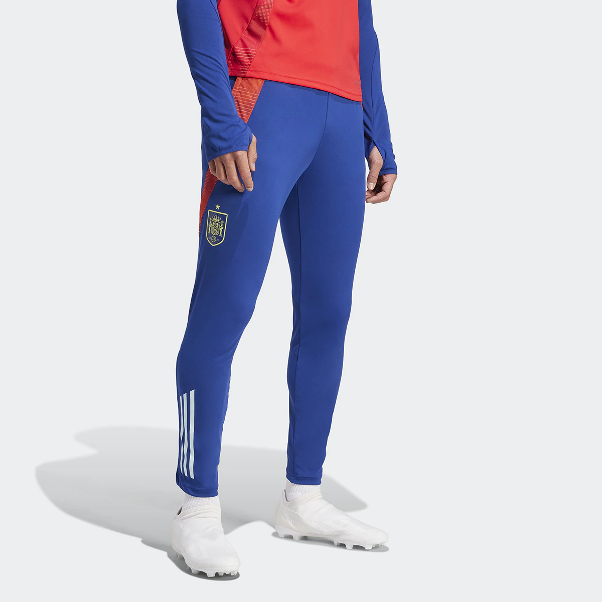 Мужские тренировочные брюки Испания 2024 Shot Adidas, синий
Мужские тренировочные брюки Испания 2024 Shot Adidas, синий