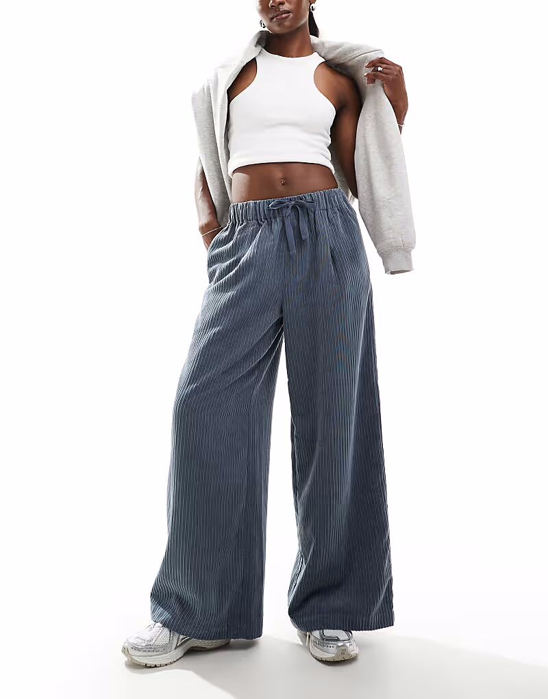 Широкие вельветовые брюки синего цвета Asos Design
Широкие вельветовые брюки синего цвета Asos Design