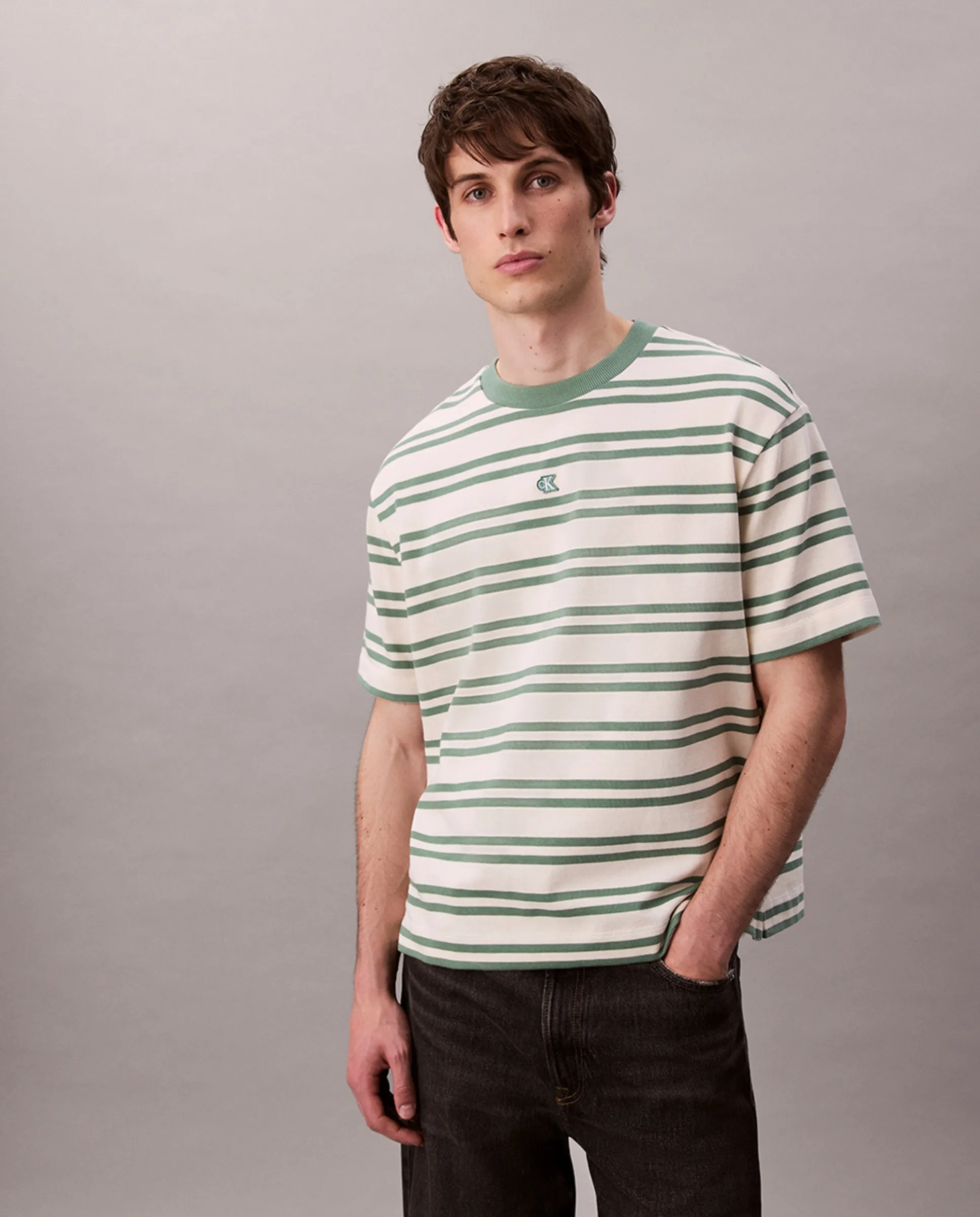 Мужская футболка в полоску с логотипом Calvin Klein Jeans, кремовый
Мужская футболка в полоску с логотипом Calvin Klein Jeans, кремовый