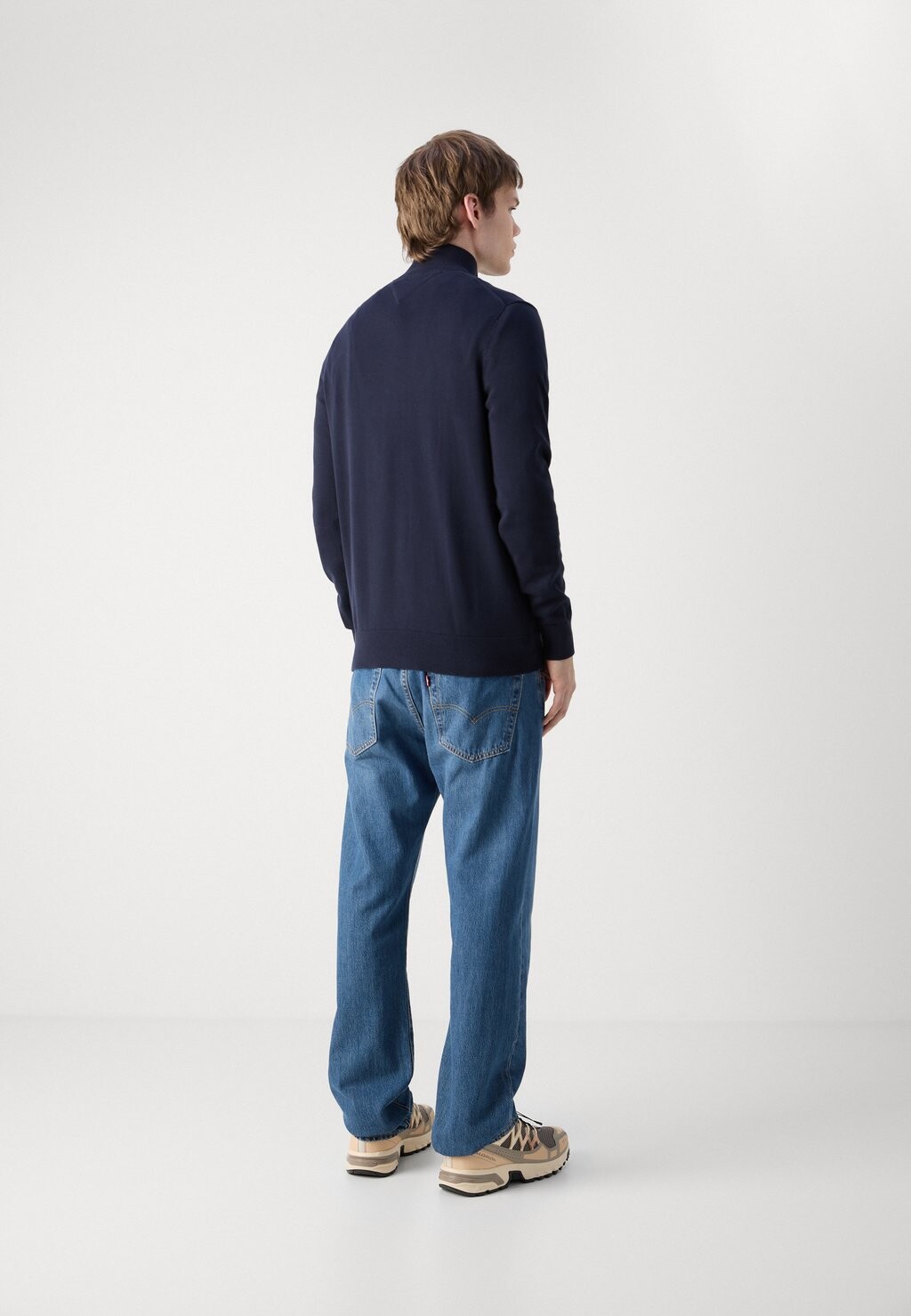 Джемпер ESSENTIAL ZIP MOCK Tommy Hilfiger, темно-синий
Джемпер ESSENTIAL ZIP MOCK Tommy Hilfiger, темно-синий