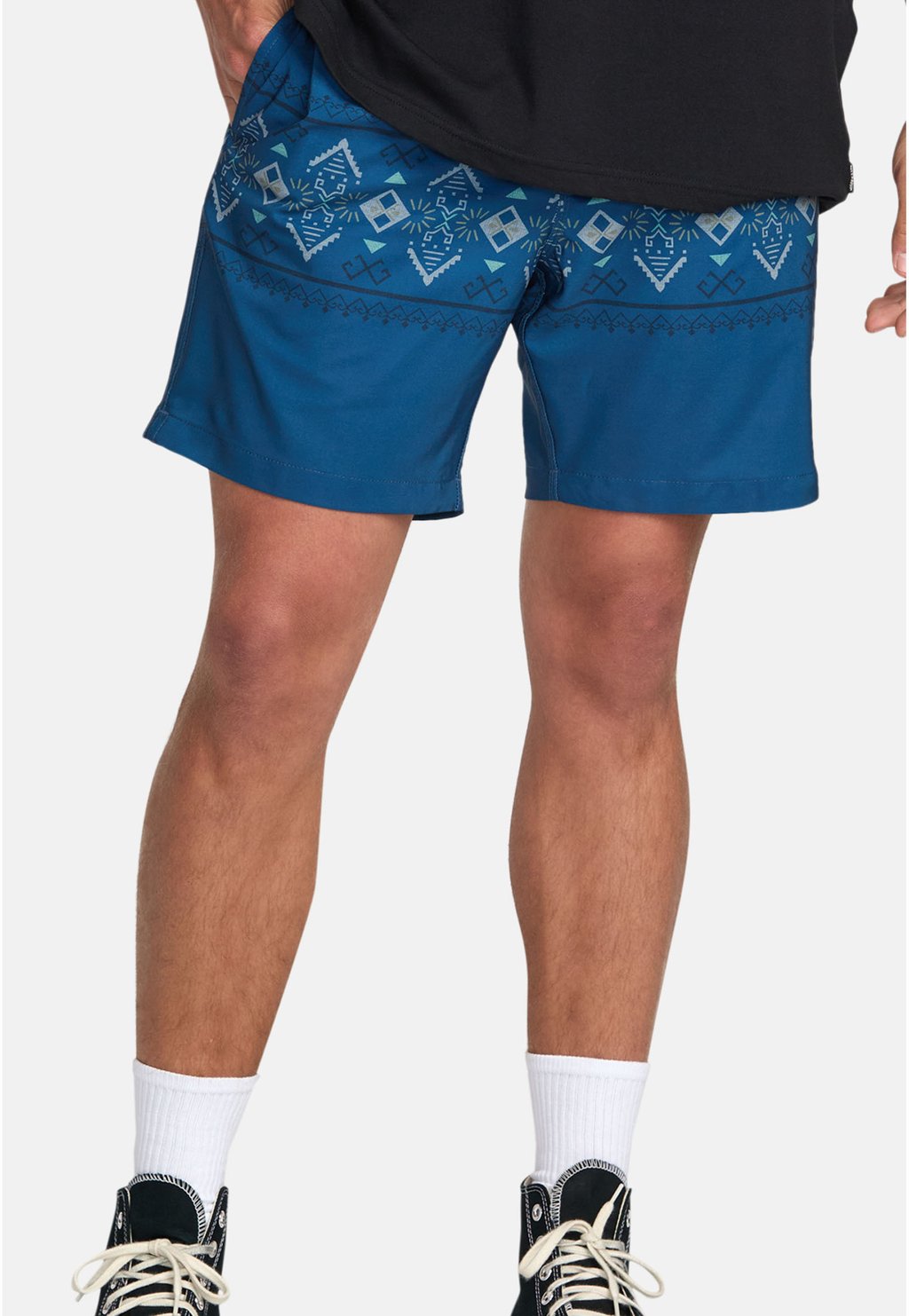 Шорты MIT ELASTISCHEM BUND Billabong, синий
Шорты MIT ELASTISCHEM BUND Billabong, синий