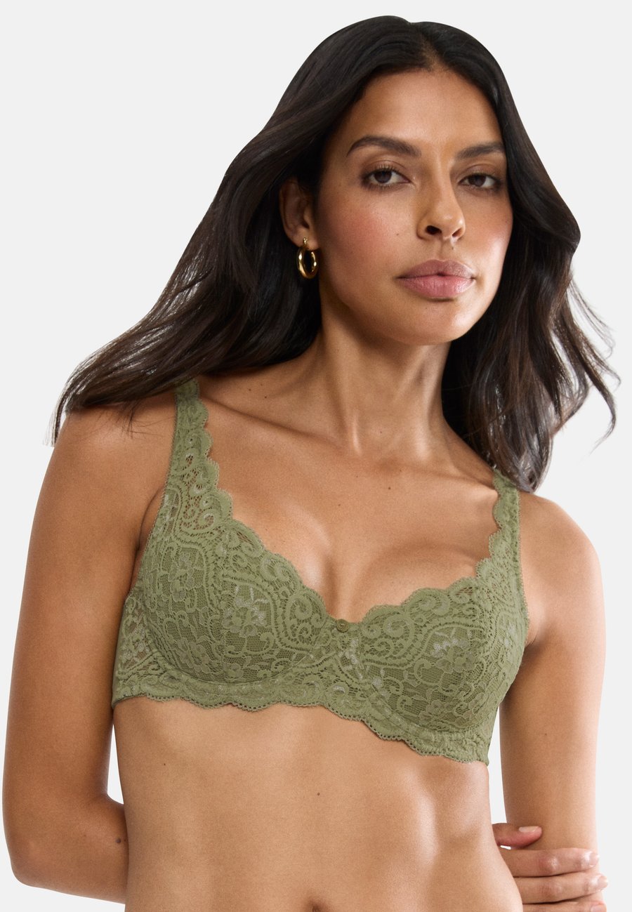 Бюстгальтер Triumph AMOURETTE , Olive Gold/Khaki
Бюстгальтер Triumph AMOURETTE , Olive Gold/Khaki