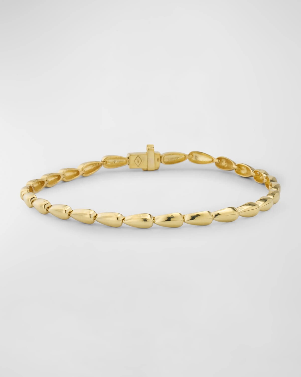 Маленький теннисный браслет с куполом Jennifer Meyer
Маленький теннисный браслет с куполом Jennifer Meyer