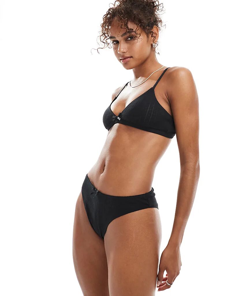 Эксклюзивные трусы-слипы Frolic с заниженной талией черного цвета
Эксклюзивные трусы-слипы Frolic с заниженной талией черного цвета