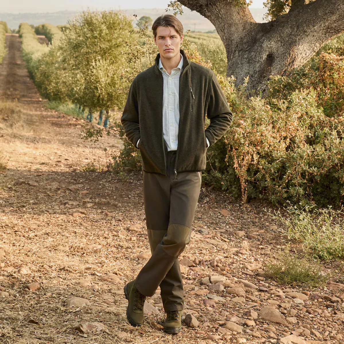 Мужская базовая флисовая куртка Verhunt, зеленый
Мужская базовая флисовая куртка Verhunt, зеленый