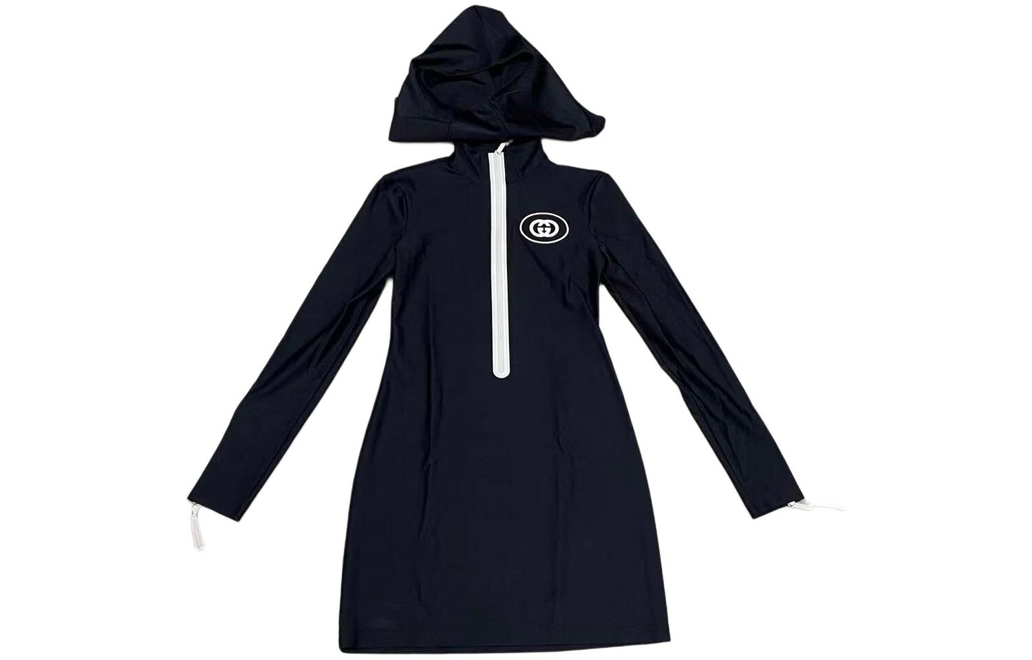 Платье женское Gucci на молнии, черный / белый
Платье женское Gucci на молнии, черный / белый