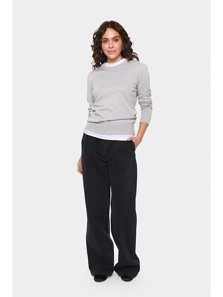 Свитер Мила серого цвета SAINT TROPEZ
Свитер Мила серого цвета SAINT TROPEZ