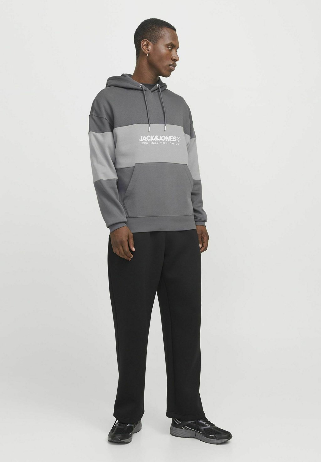 Толстовка с капюшоном JJELEGACY BLOCKING Jack & Jones, серый
Толстовка с капюшоном JJELEGACY BLOCKING Jack & Jones, серый