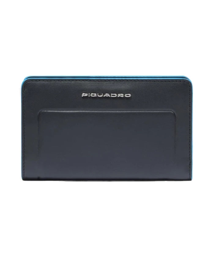 Женский кожаный кошелек с отделением для монет и слотами для кредитных карт, с защитой от RFID-сканирования. Piquadro, черный
Женский кожаный кошелек с отделением для монет и слотами для кредитных карт, с защитой от RFID-сканирования. Piquadro, черный