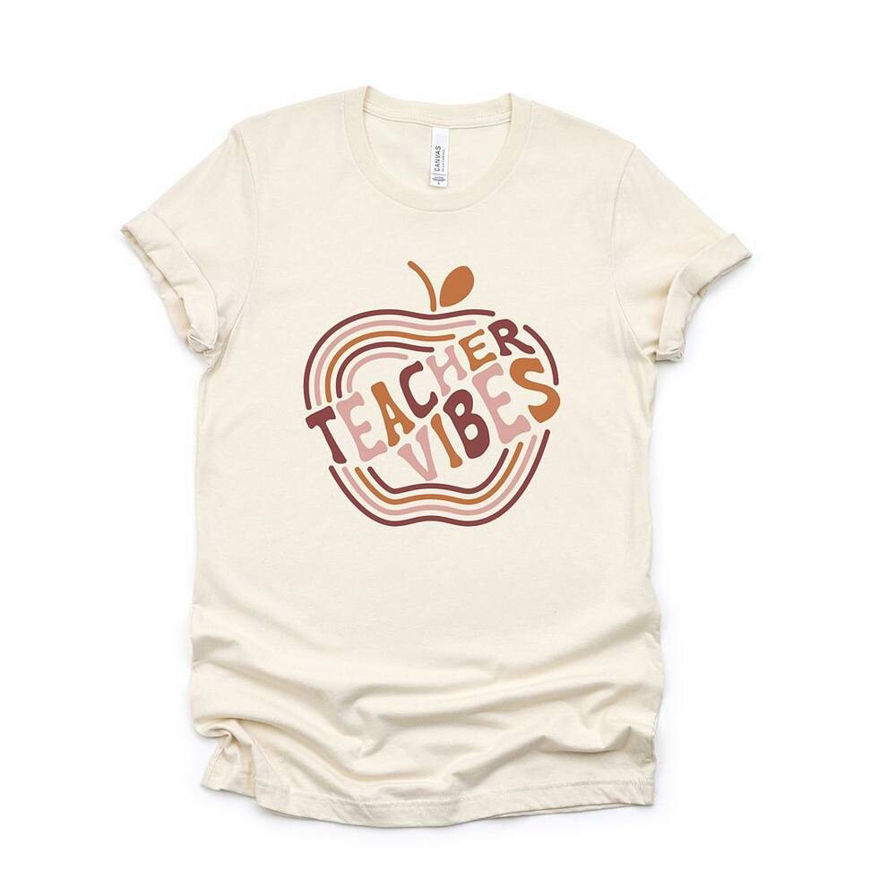 Футболка с короткими рукавами и графическим рисунком в стиле ретро Teacher Vibes Simply Sage Market, цвет Cream
Футболка с короткими рукавами и графическим рисунком в стиле ретро Teacher Vibes Simply Sage Market, цвет Cream
