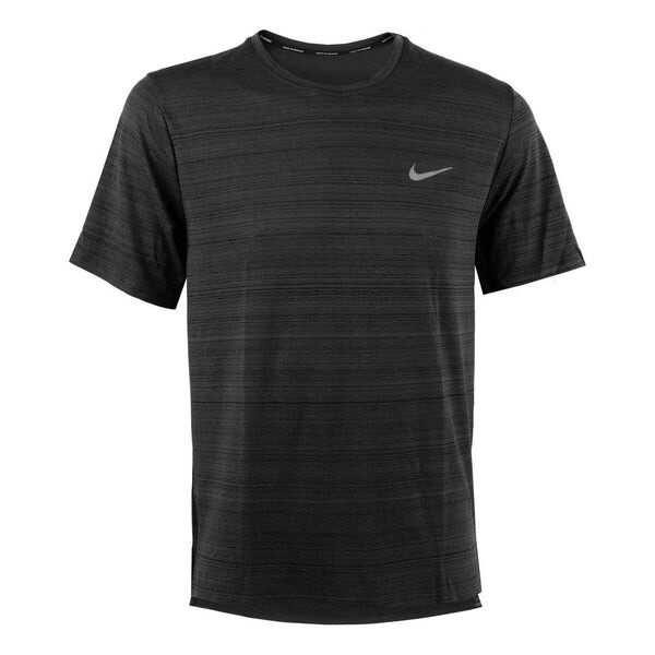 Футболка dri fit miler Nike, черный
Футболка dri fit miler Nike, черный