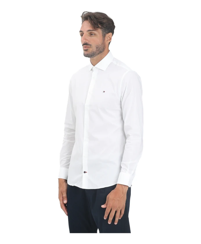 Белая рубашка с длинными рукавами, приталенного кроя Tommy Hilfiger, белый
Белая рубашка с длинными рукавами, приталенного кроя Tommy Hilfiger, белый