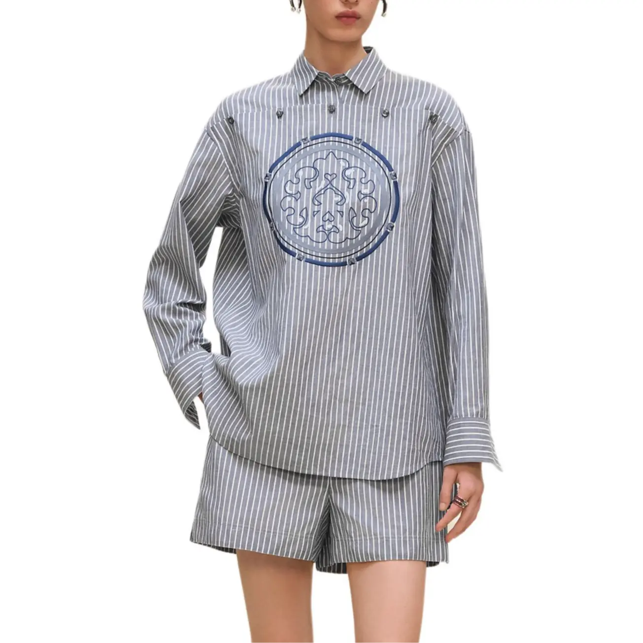 HERMES Синяя женская блузка
HERMES Синяя женская блузка