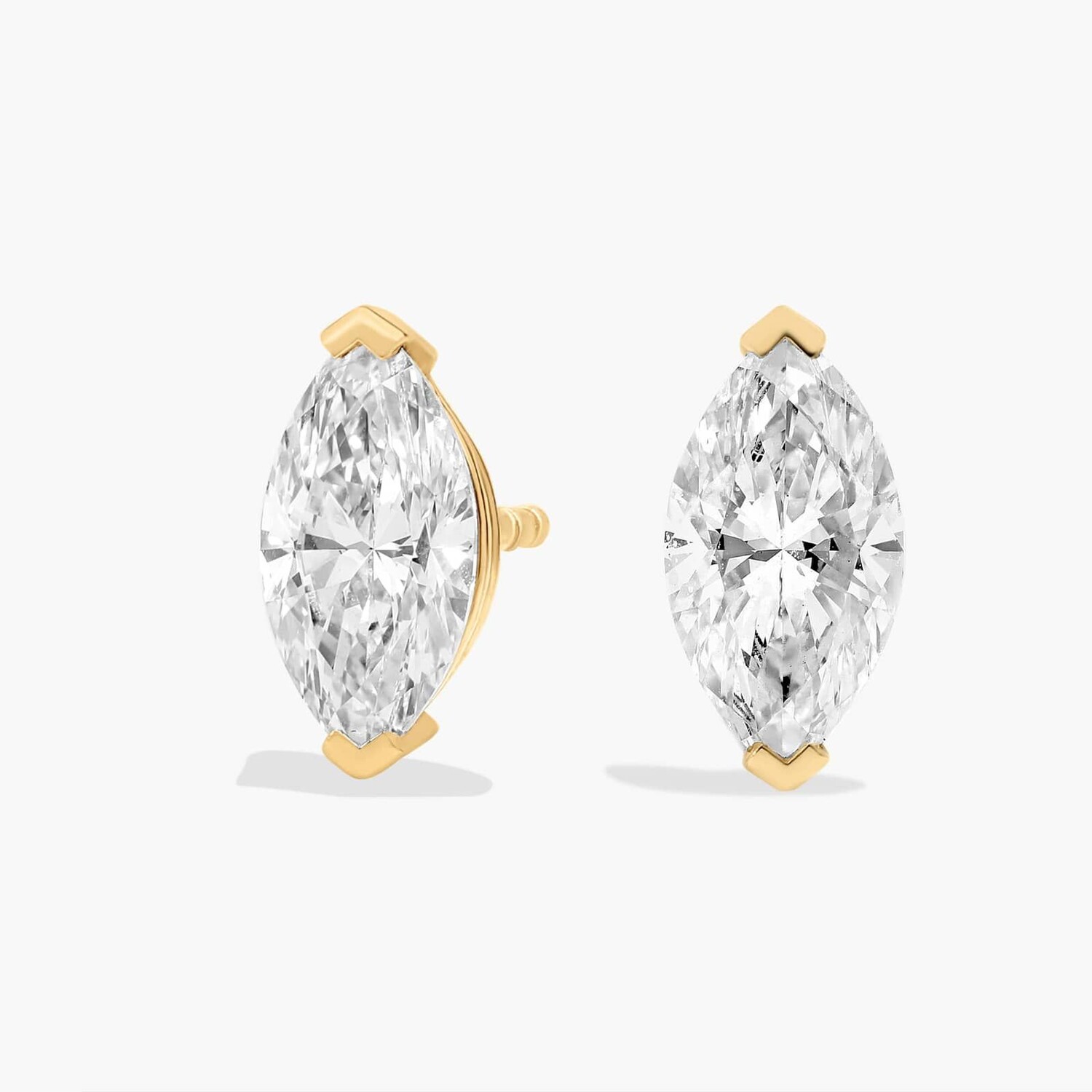 Серьги-гвоздики с выращенными в лаборатории бриллиантами огранки «маркиза» из желтого золота 14 карат (2 карата, два карата — FG / VS2-SI1) Blue Nile
Серьги-гвоздики с выращенными в лаборатории бриллиантами огранки «маркиза» из желтого золота 14 карат (2 карата, два карата — FG / VS2-SI1) Blue Nile