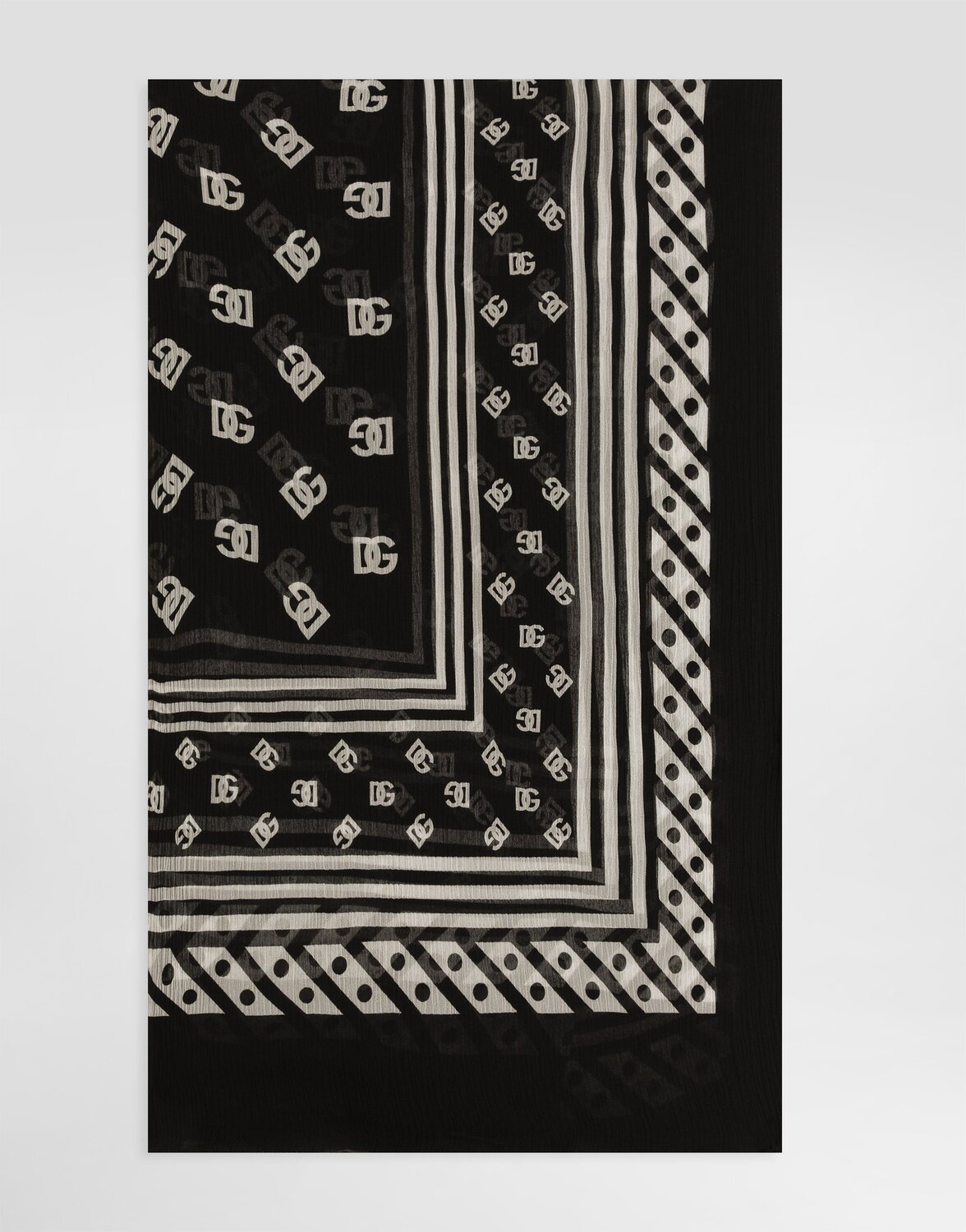 Шелковый шарф с принтом логотипа dg по всей поверхности Dolce & Gabbana, принт
Шелковый шарф с принтом логотипа dg по всей поверхности Dolce & Gabbana, принт