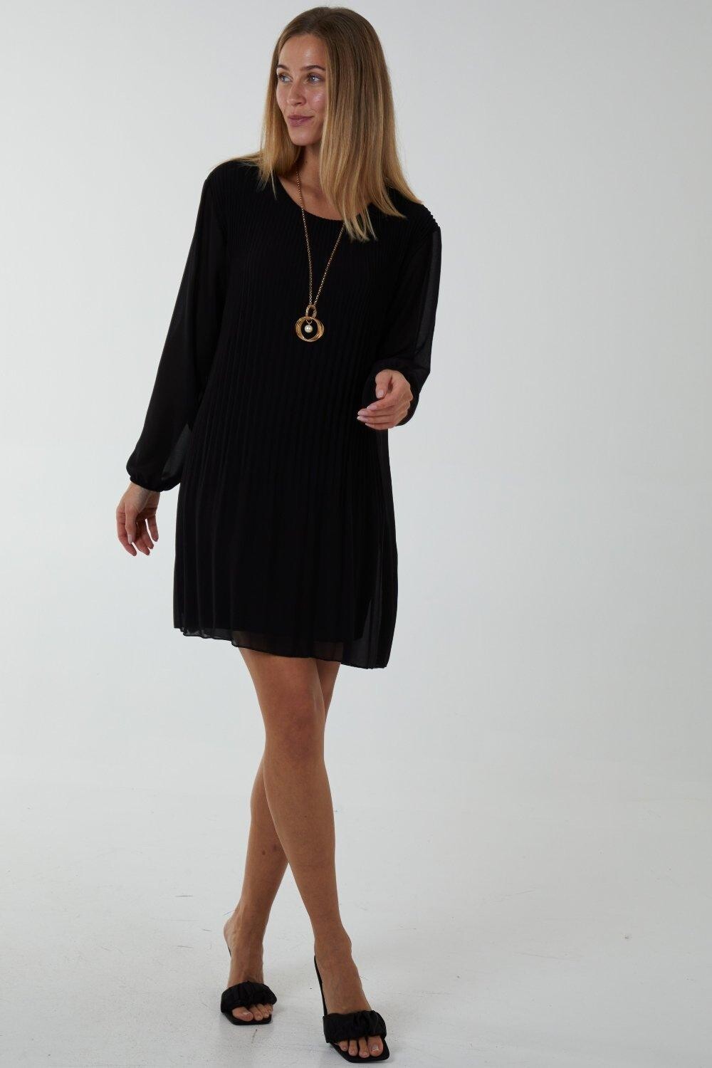 Плиссированное платье прямого кроя с длинными рукавами Blue Vanilla, черный
Плиссированное платье прямого кроя с длинными рукавами Blue Vanilla, черный