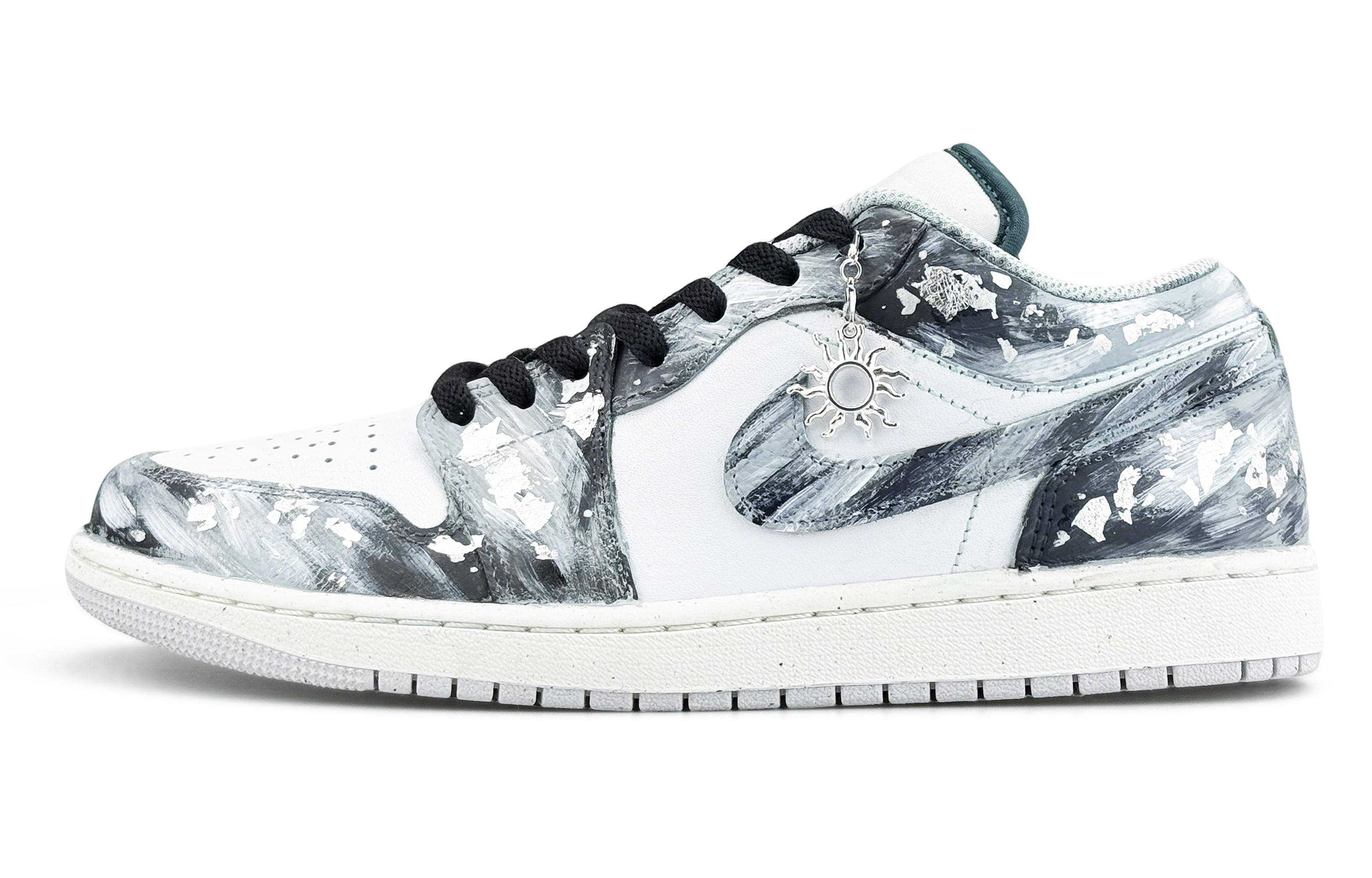 Jordan Баскетбольные кроссовки Air 1 из износостойкого материала, винтажные, низкие, мужские, черные, белые, серые
Jordan Баскетбольные кроссовки Air 1 из износостойкого материала, винтажные, низкие, мужские, черные, белые, серые