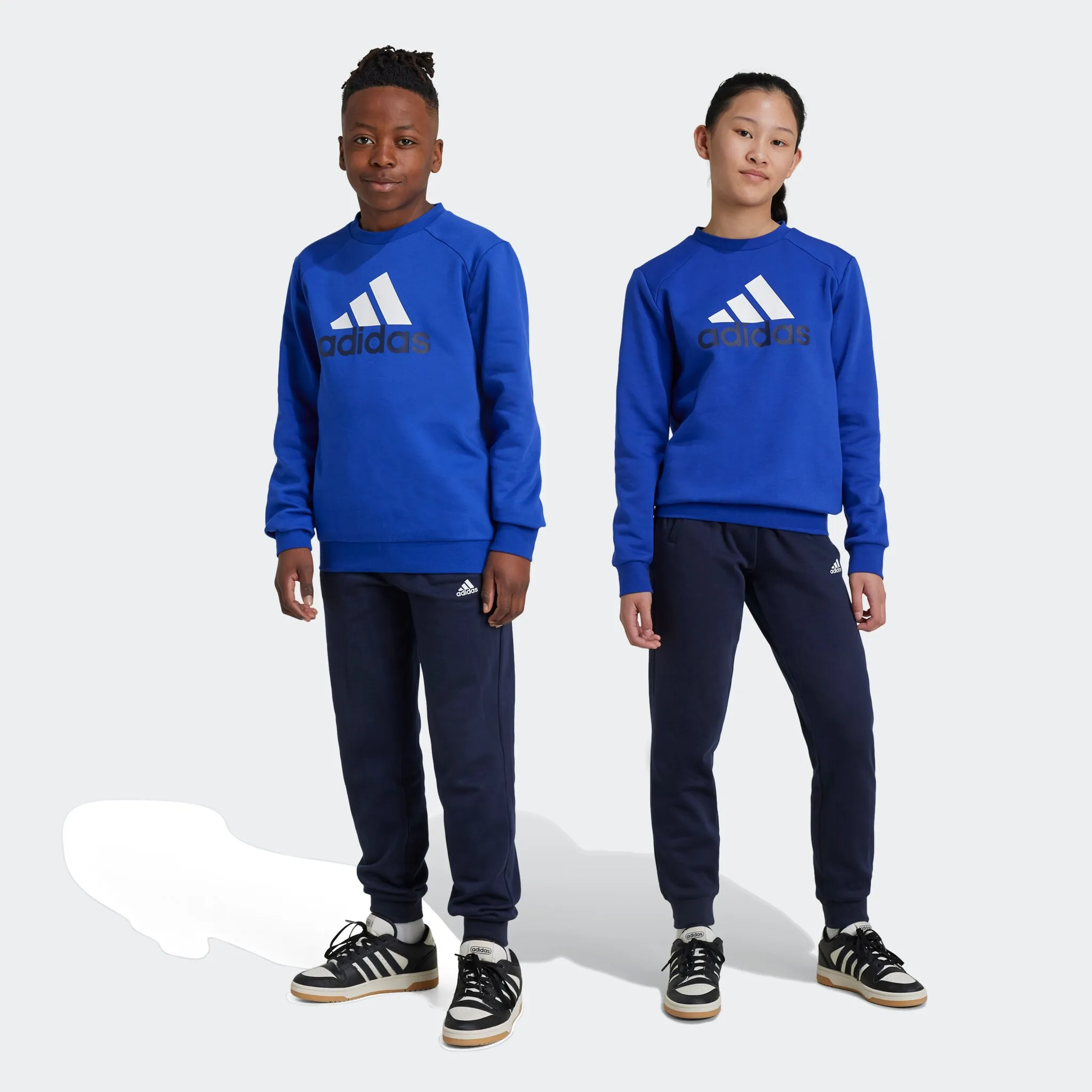 Спортивный костюм Adidas Sportswear "ESSENTIALS BIG LOGO KIDS JOGGING SUIT" (2 шт.), синий
Спортивный костюм Adidas Sportswear "ESSENTIALS BIG LOGO KIDS JOGGING SUIT" (2 шт.), синий