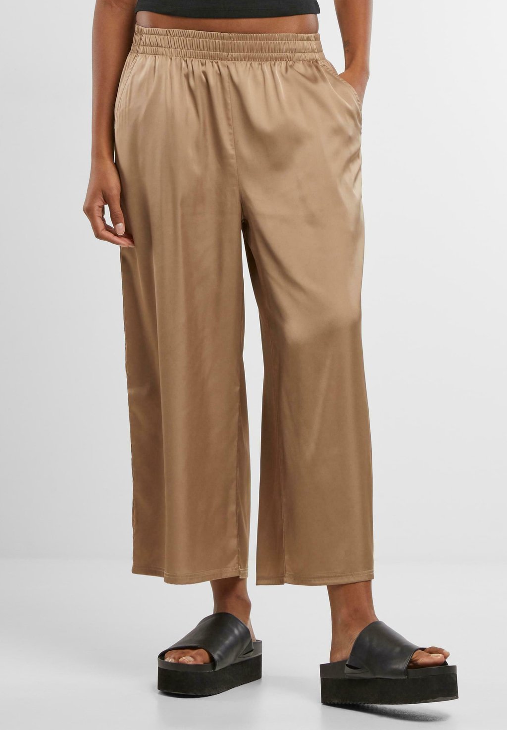 Брюки WIDE LEG Urban Classics, серо-коричневый
Брюки WIDE LEG Urban Classics, серо-коричневый