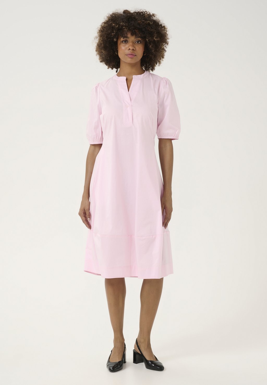 Повседневное платье CUANTOINETT - Shirt dress Culture, розовый 
Повседневное платье CUANTOINETT - Shirt dress Culture, розовый