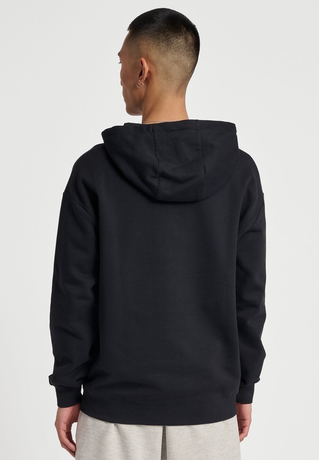 Толстовка с капюшоном UNISEX HUMMEL HMLHIVE WADE HOODIE Hummel, черный
Толстовка с капюшоном UNISEX HUMMEL HMLHIVE WADE HOODIE Hummel, черный