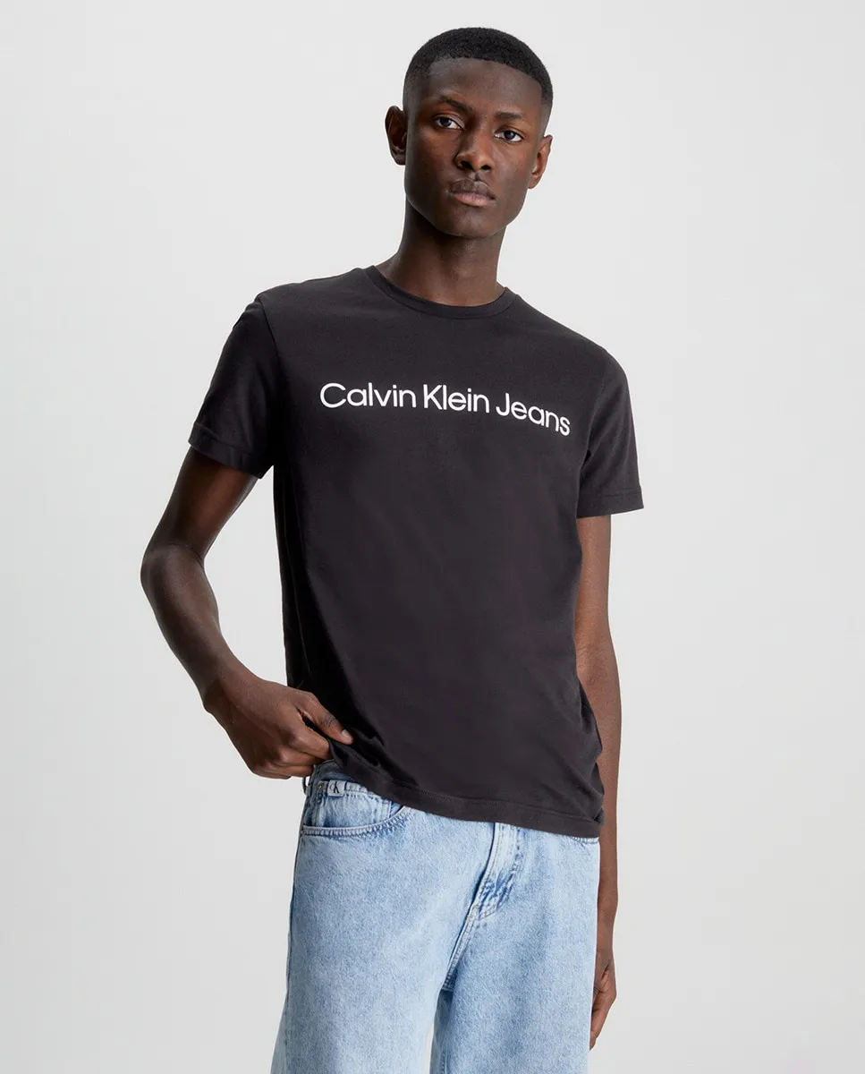 CKJ Мужская черная футболка с коротким рукавом Calvin Klein Jeans, черный
CKJ Мужская черная футболка с коротким рукавом Calvin Klein Jeans, черный