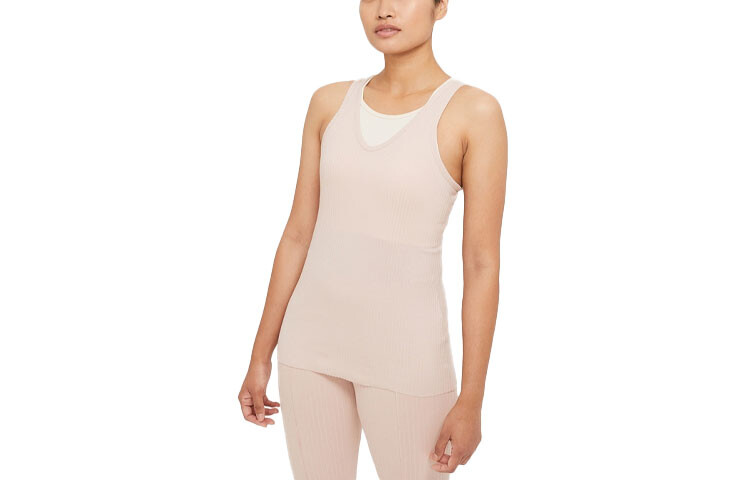 Жилет женский нежно-оранжевый Nike
Жилет женский нежно-оранжевый Nike