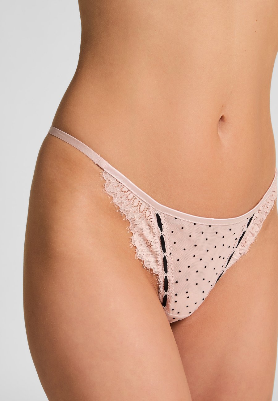 Трусы Hunkemöller Thong, Pink
Трусы Hunkemöller Thong, Pink