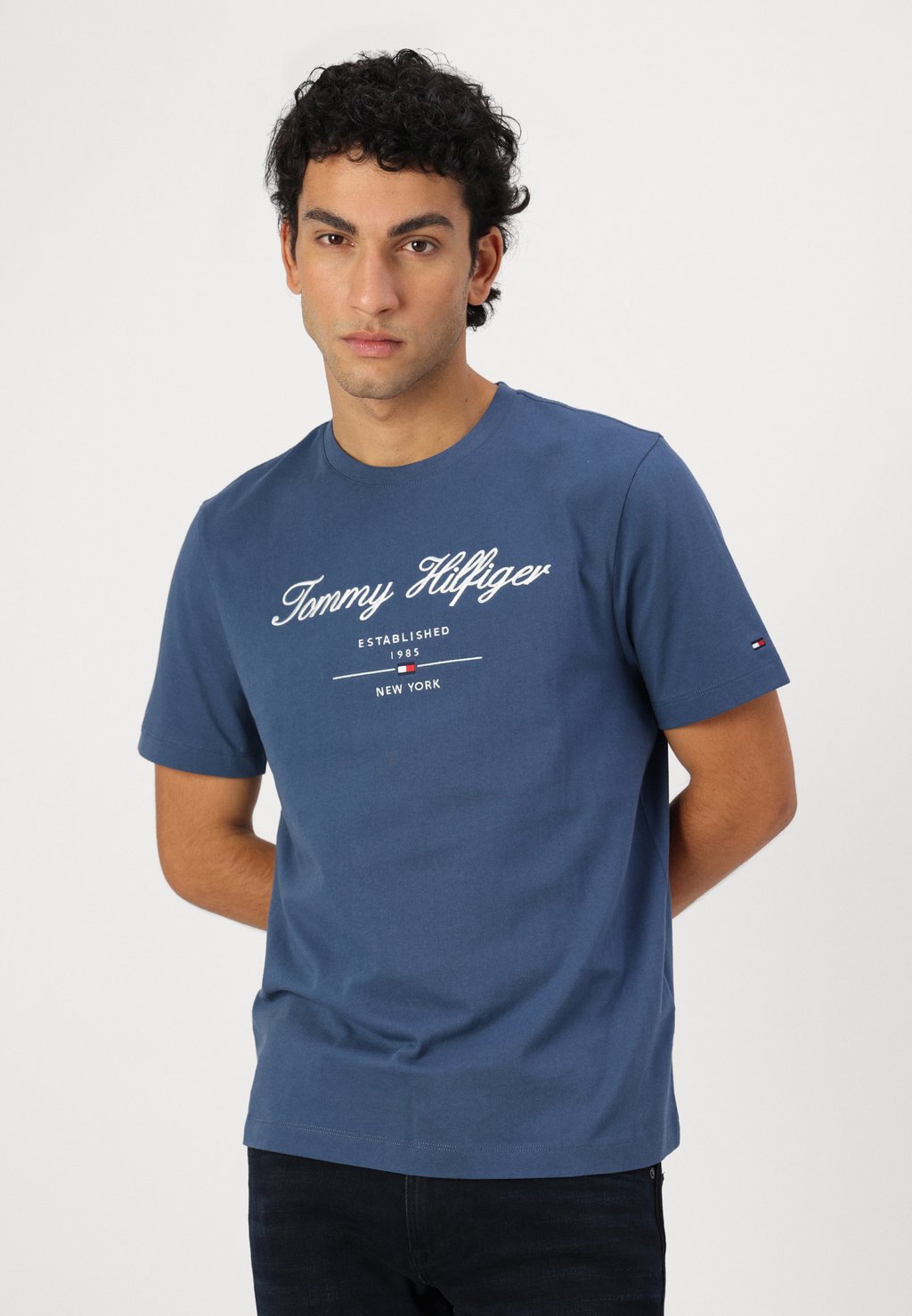 Футболка с принтом SCRIPT LOGO TEE Tommy Hilfiger, синий
Футболка с принтом SCRIPT LOGO TEE Tommy Hilfiger, синий