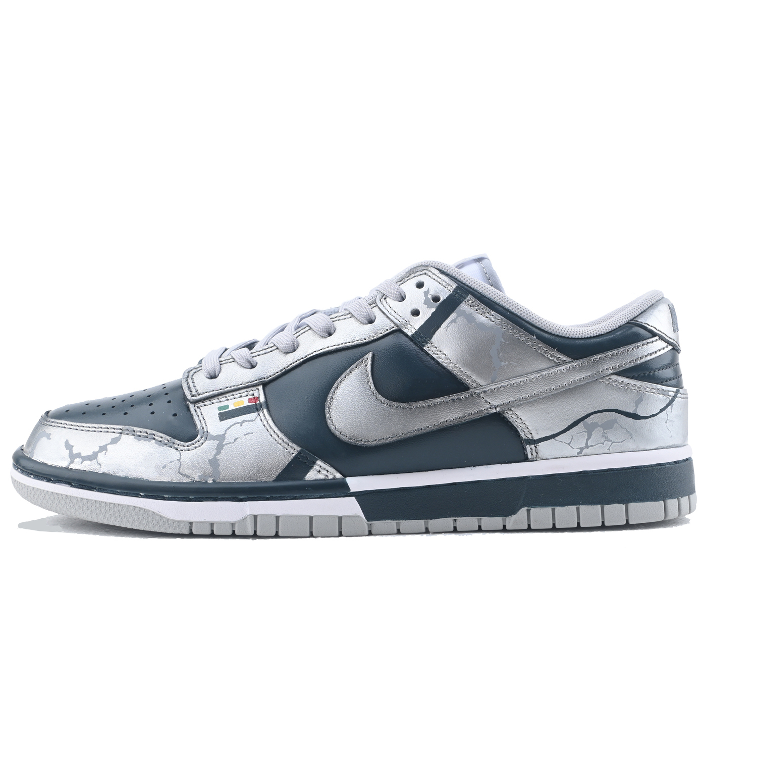 Nike Dunk Pixel Fission нескользящие износостойкие низкие скейтборд кроссовки мужские серебристые, цвет Silver
Nike Dunk Pixel Fission нескользящие износостойкие низкие скейтборд кроссовки мужские серебристые, цвет Silver