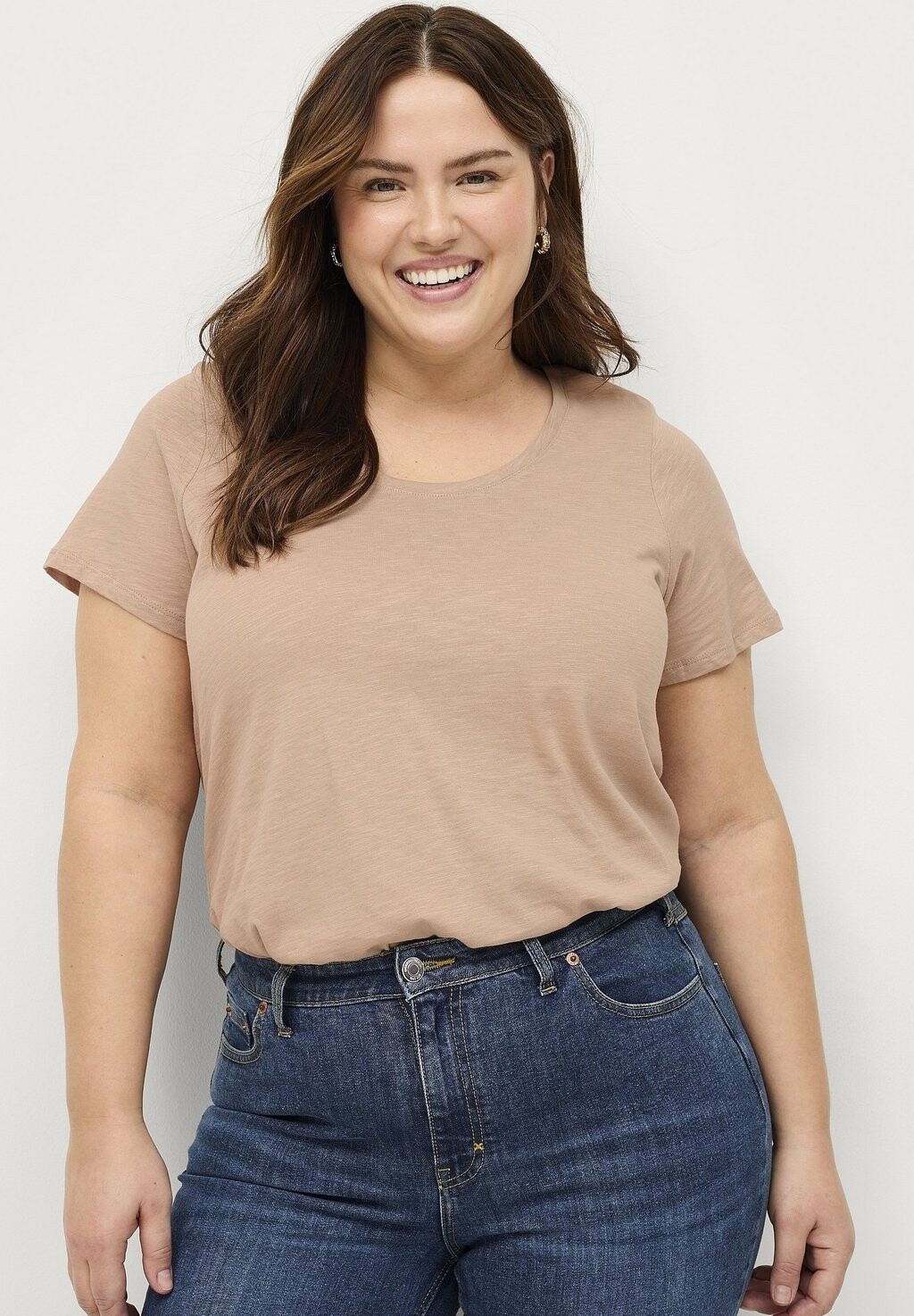 Базовая футболка Ellos Plus collection, серо-коричневый
Базовая футболка Ellos Plus collection, серо-коричневый