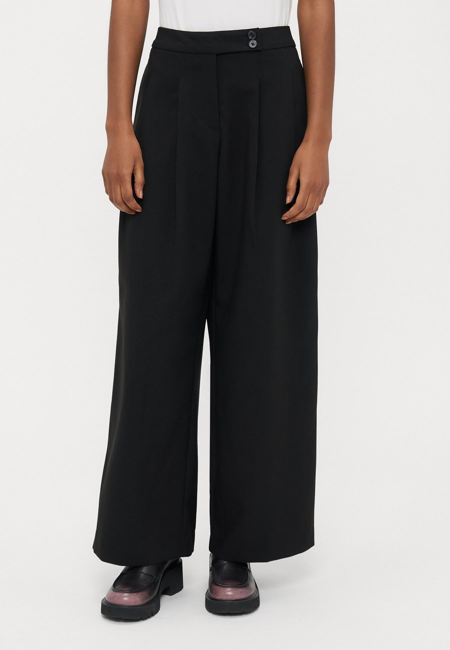 Брюки Vero Moda Petite VMPHILINE WIDE , Black
Брюки Vero Moda Petite VMPHILINE WIDE , Black