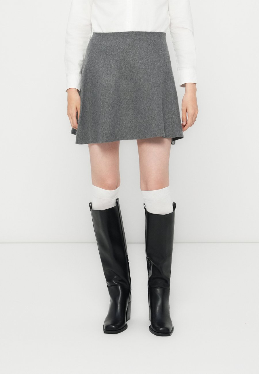 Юбка ONLY ONLCOCO LIFE SKATER SKIRT, Medium Grey/Mottled Grey
Юбка ONLY ONLCOCO LIFE SKATER SKIRT, Medium Grey/Mottled Grey