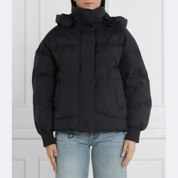 Пуховик Baby Bubble стандартного кроя Levi'S, черный
Пуховик Baby Bubble стандартного кроя Levi'S, черный