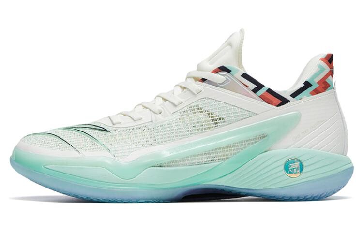 Кроссовки Anta Lighthearted 4 Basketball, белый/голубой
Кроссовки Anta Lighthearted 4 Basketball, белый/голубой