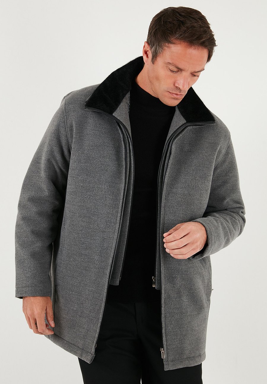 Пальто Buratti Winter coat, Light Grey/Grey
Пальто Buratti Winter coat, Light Grey/Grey
