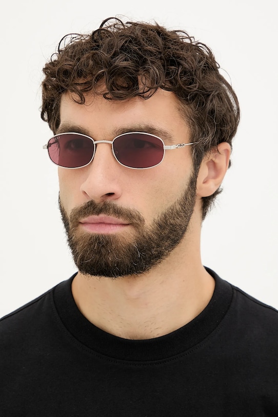 Солнцезащитные очки Gucci, серебряный
Солнцезащитные очки Gucci, серебряный