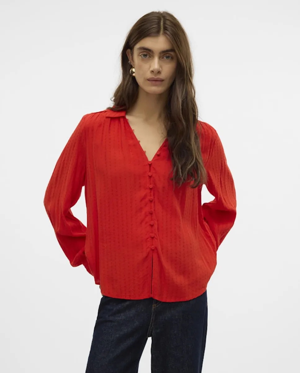 Женская рубашка плюмети с обтянутыми пуговицами Vero Moda, красный
Женская рубашка плюмети с обтянутыми пуговицами Vero Moda, красный
