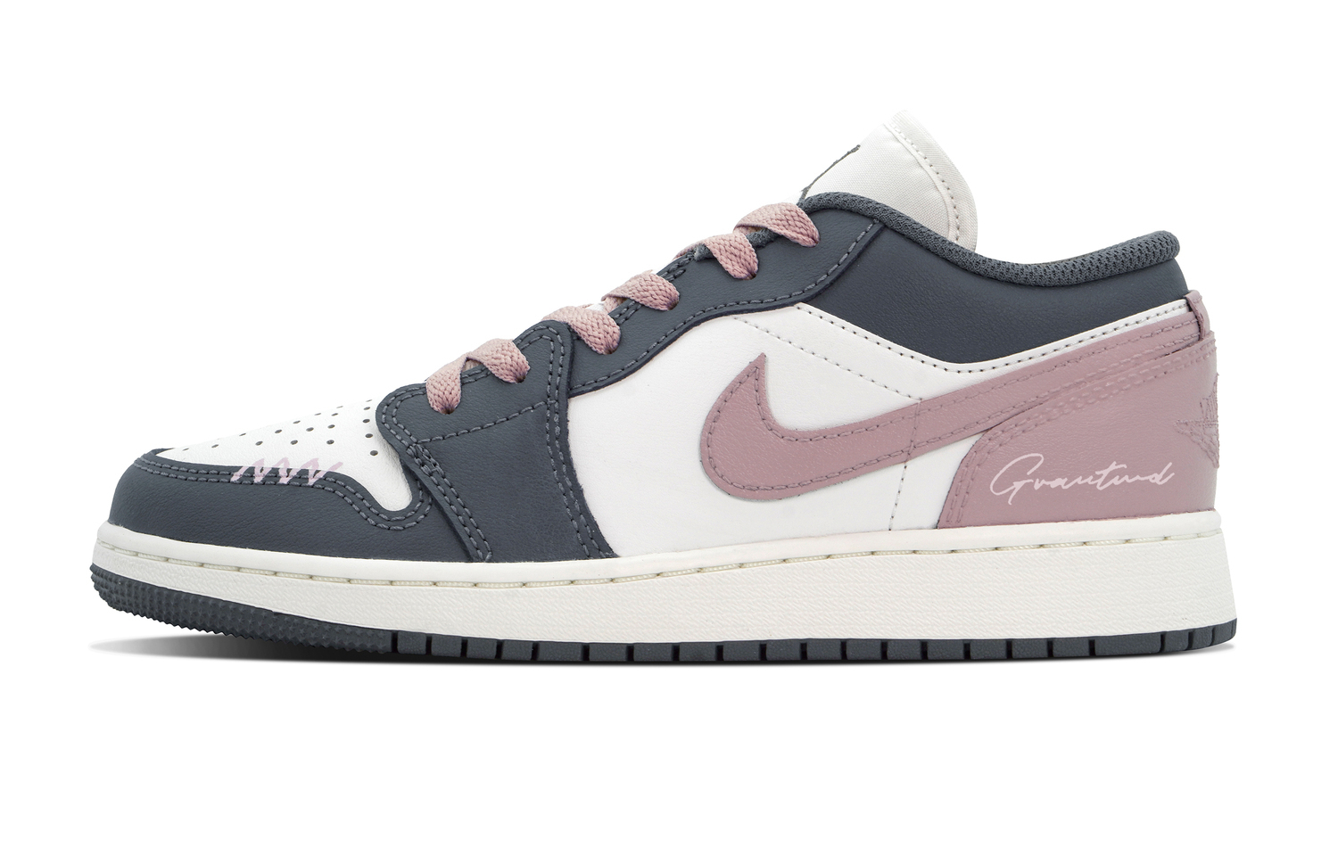 Jordan Air 1 DEER Cinnamon Powders Кожаные устойчивые к истиранию низкие детские баскетбольные кроссовки Black Pink
Jordan Air 1 DEER Cinnamon Powders Кожаные устойчивые к истиранию низкие детские баскетбольные кроссовки Black Pink