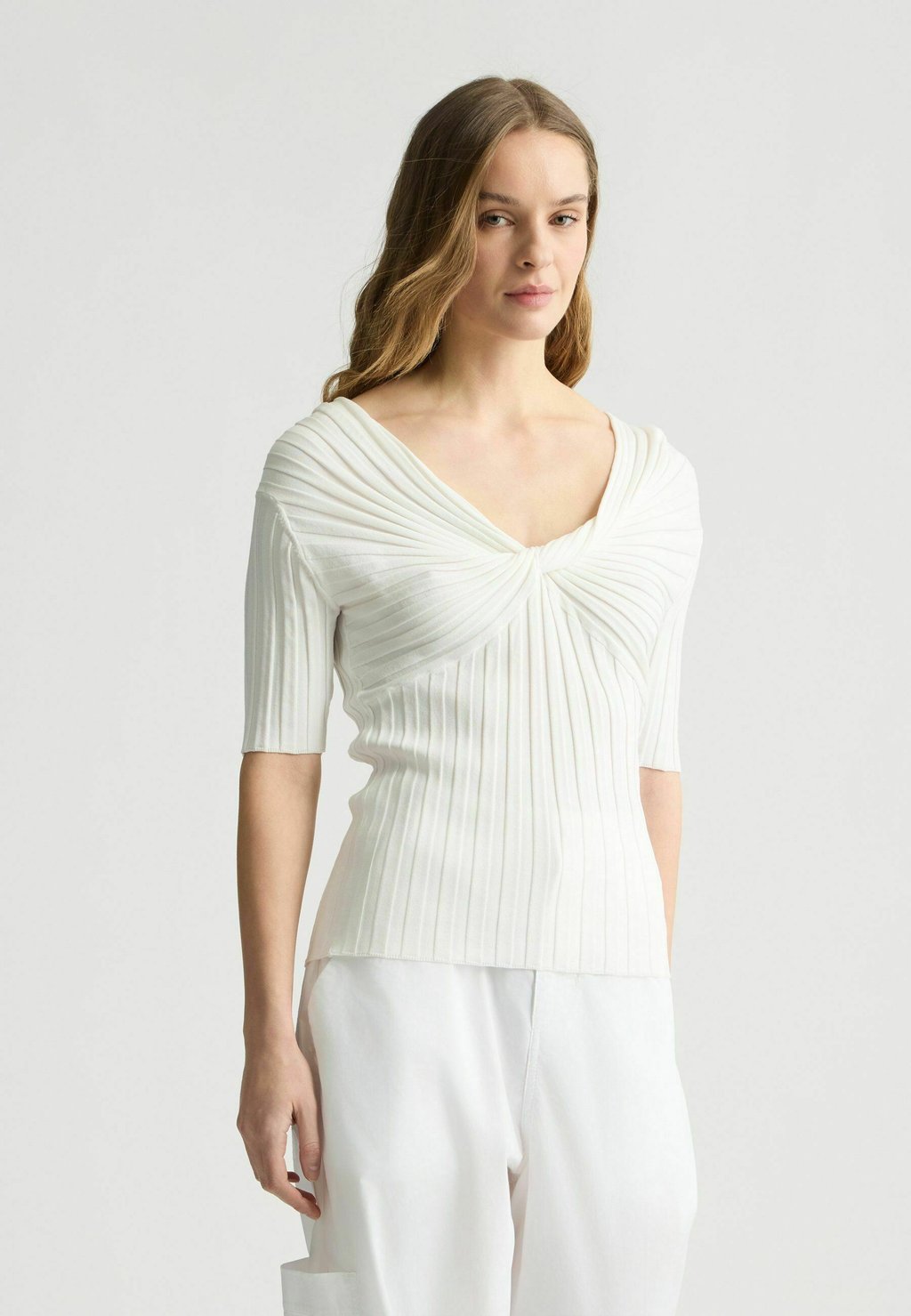 Футболка с принтом LIU JO, белый
Футболка с принтом LIU JO, белый