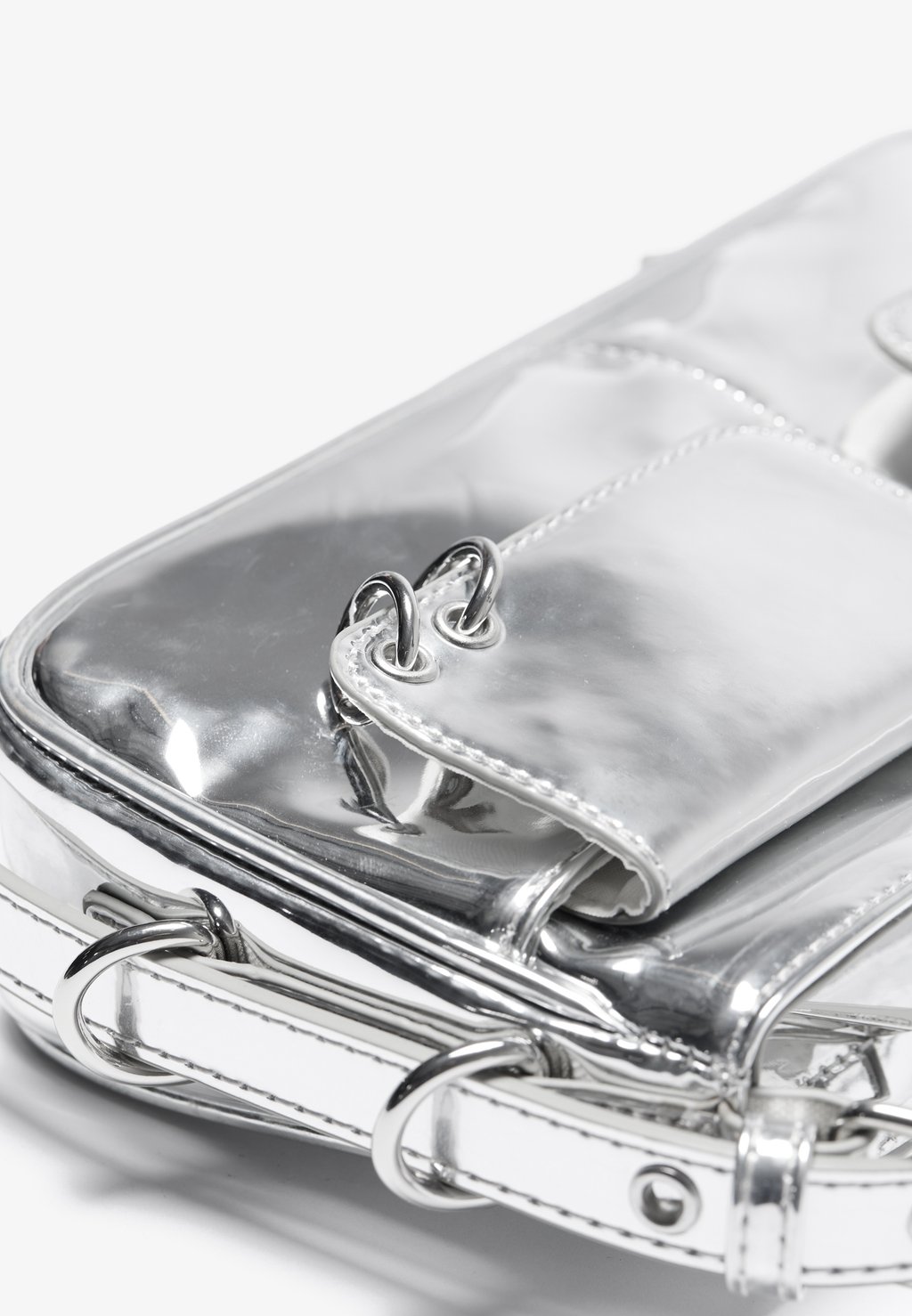 Сумка Even&Odd, серебристый
Сумка Even&Odd, серебристый