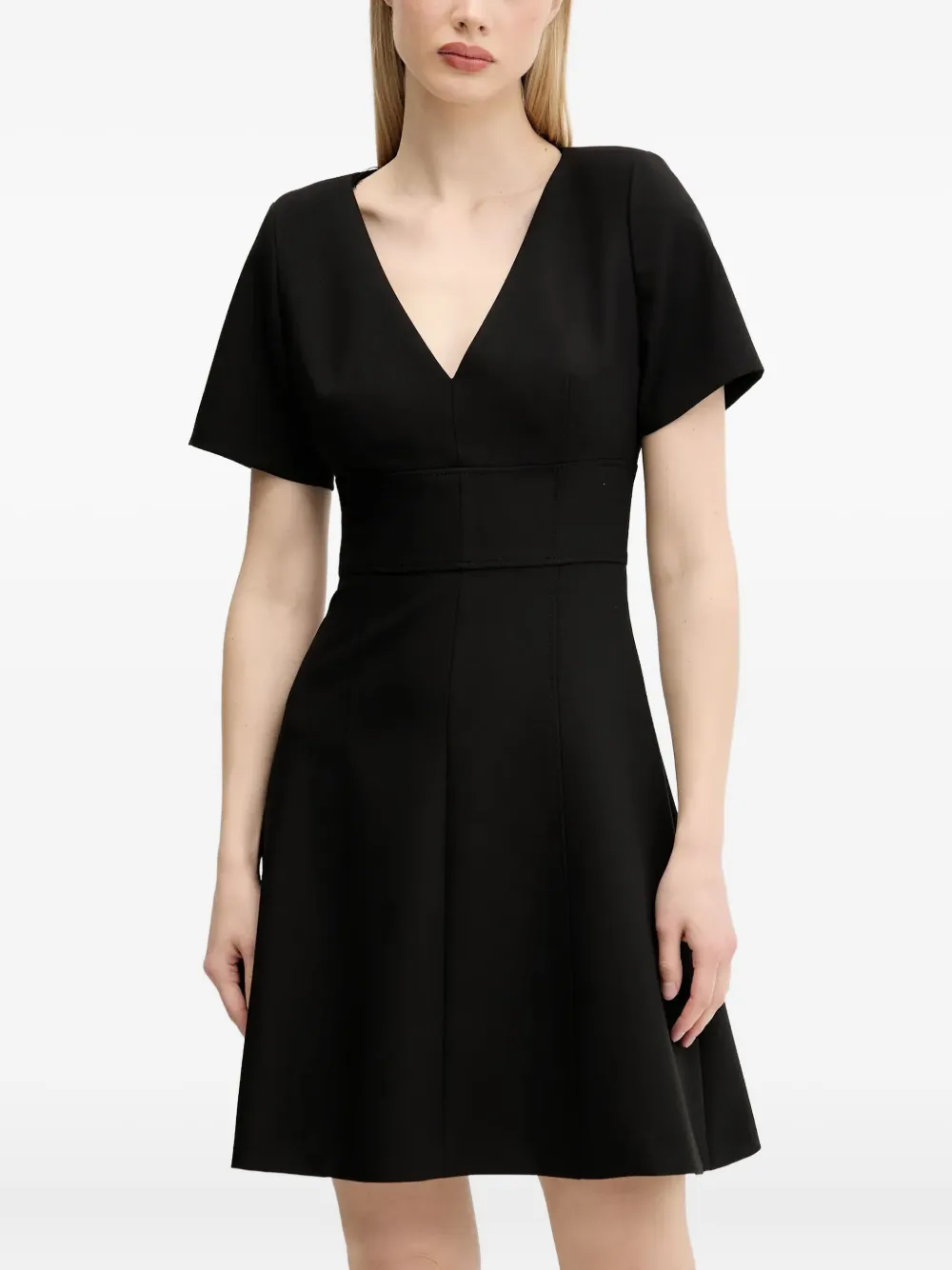 Платье мини с короткими рукавами и V-образным вырезом HUGO, черный
Платье мини с короткими рукавами и V-образным вырезом HUGO, черный